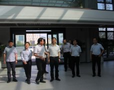 <b>山西省民營(yíng)經(jīng)濟發(fā)展局樊偉強局長(cháng)、運城經(jīng)濟技術(shù)開(kāi)發(fā)區副主任魯若鵬一行蒞臨</b>